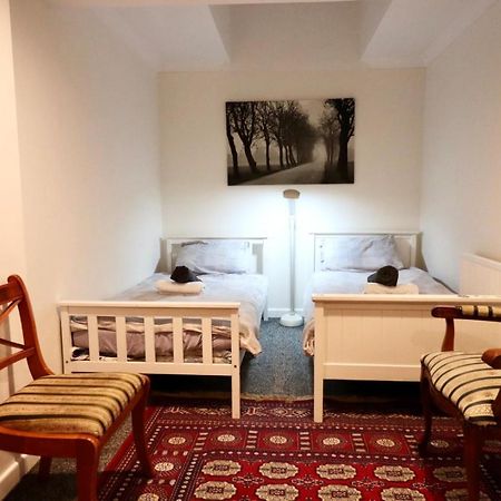 Twin Room Earls Court Central London - Shared Accommodation 외부 사진